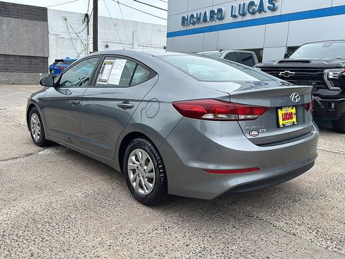 Used 2018 Hyundai Elantra SE FWD image 7