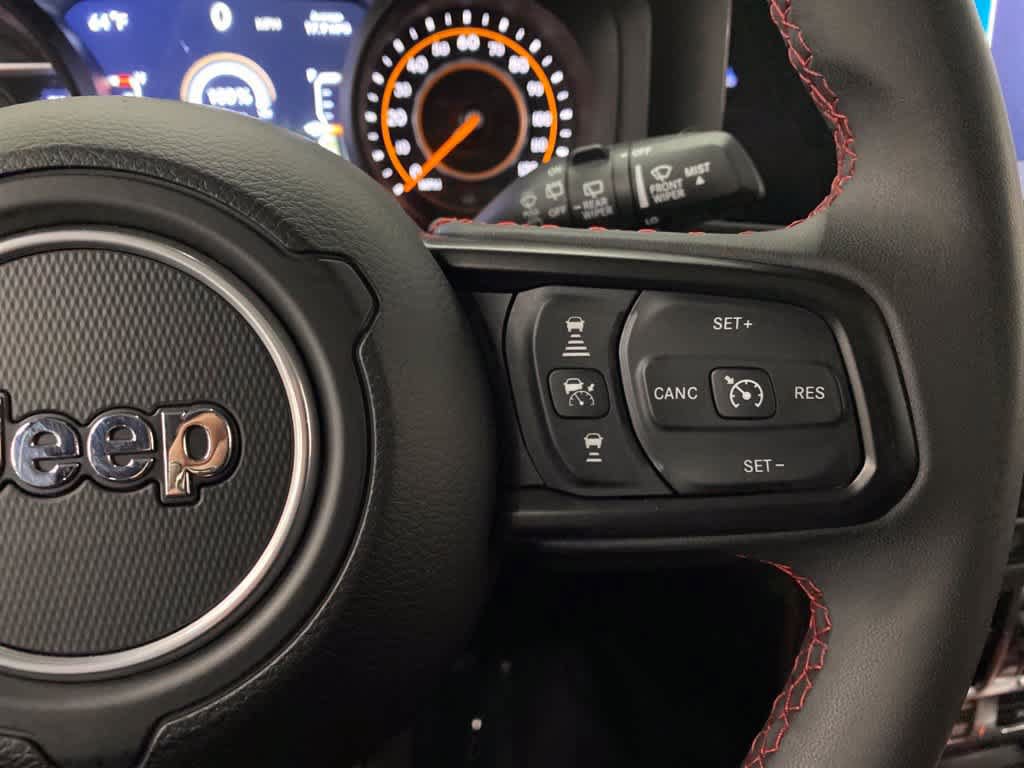 Used 2025 Jeep Wrangler Unlimited Rubicon AWD/4WD image 21