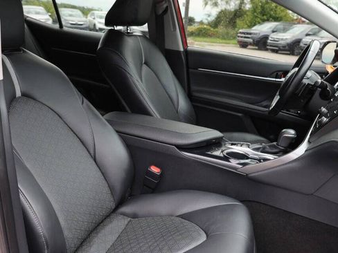 Used 2019 Toyota Camry XSE FWD image 15