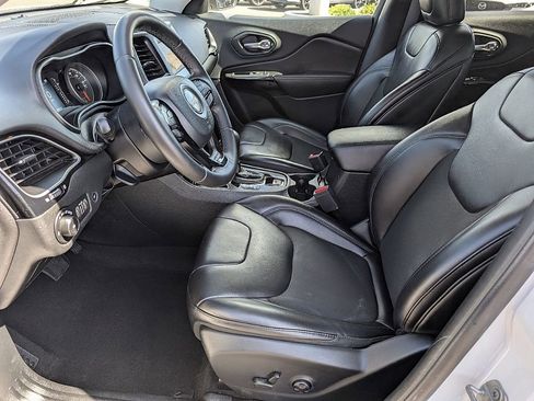 Used 2019 Jeep Cherokee Latitude Plus image 26