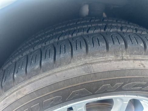 Used 2023 Chrysler Voyager LX image 24