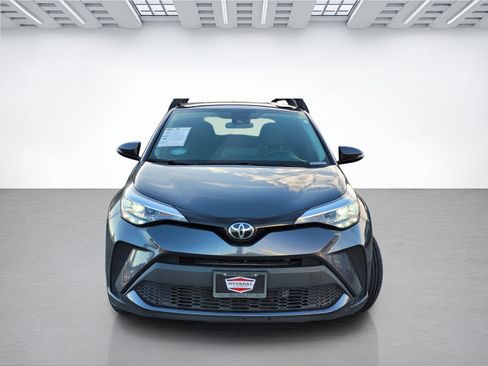 Used 2021 Toyota C-HR LE image 2