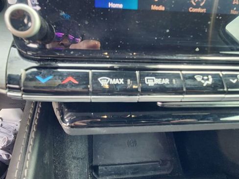 Used 2023 Jeep Wagoneer Series II image 24