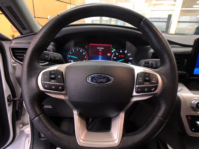Certified 2024 Ford Explorer XLT w/ Equipment Group 202A AWD/4WD image 13