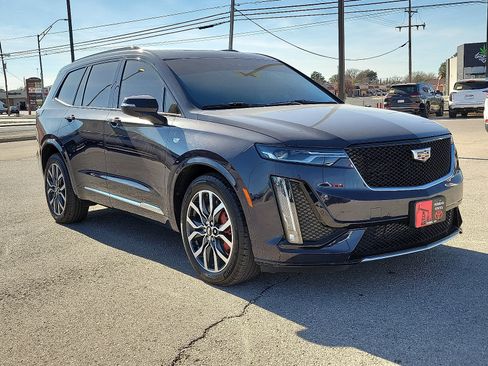Used 2024 Cadillac XT6 Sport image 6