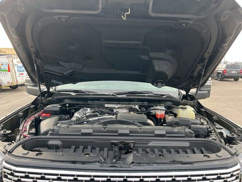 Certified 2022 GMC Sierra 3500 Denali w/ Denali Ultimate Package image 12