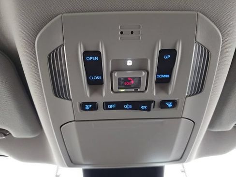Used 2020 Toyota Highlander Limited AWD/4WD image 27