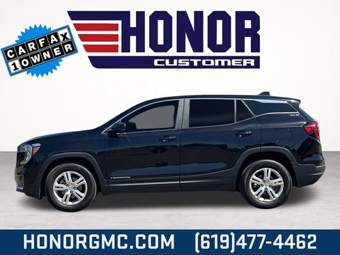 Used 2024 GMC Terrain SLE FWD image 9