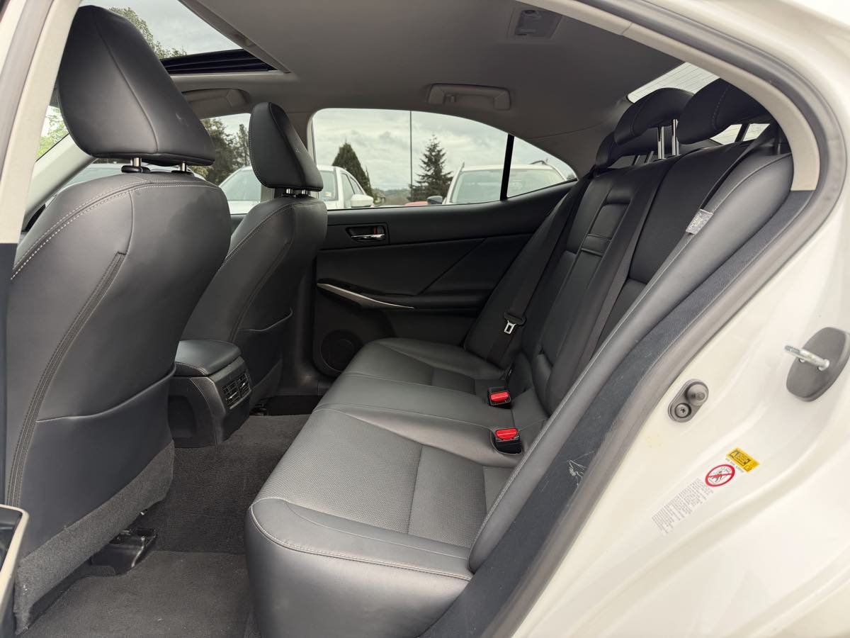 Used 2015 Lexus IS 250 w/ Navigation System Package RWD image 15