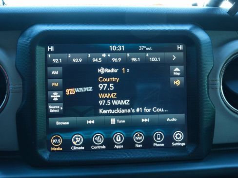 Used 2022 Jeep Gladiator Overland image 18