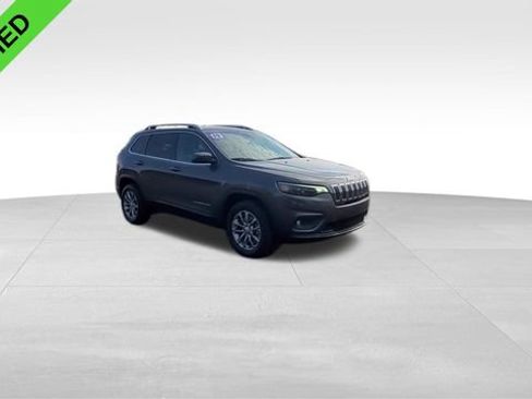 Used 2019 Jeep Cherokee Latitude Plus w/ Cold Weather Group image 3