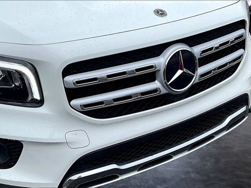 Used 2022 Mercedes-Benz GLB 250 4MATIC image 33
