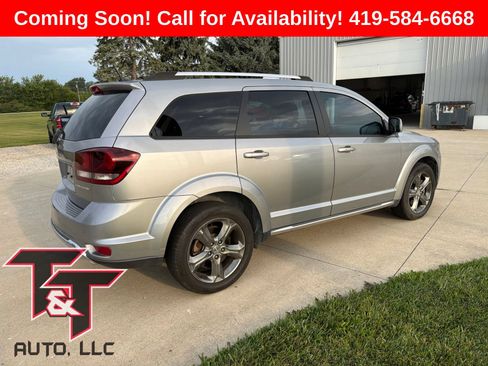 Used 2015 Dodge Journey Crossroad w/ Flexible Seating Group FWD image 2