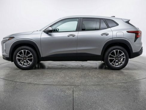 Used 2025 Chevrolet TrailBlazer LT image 5