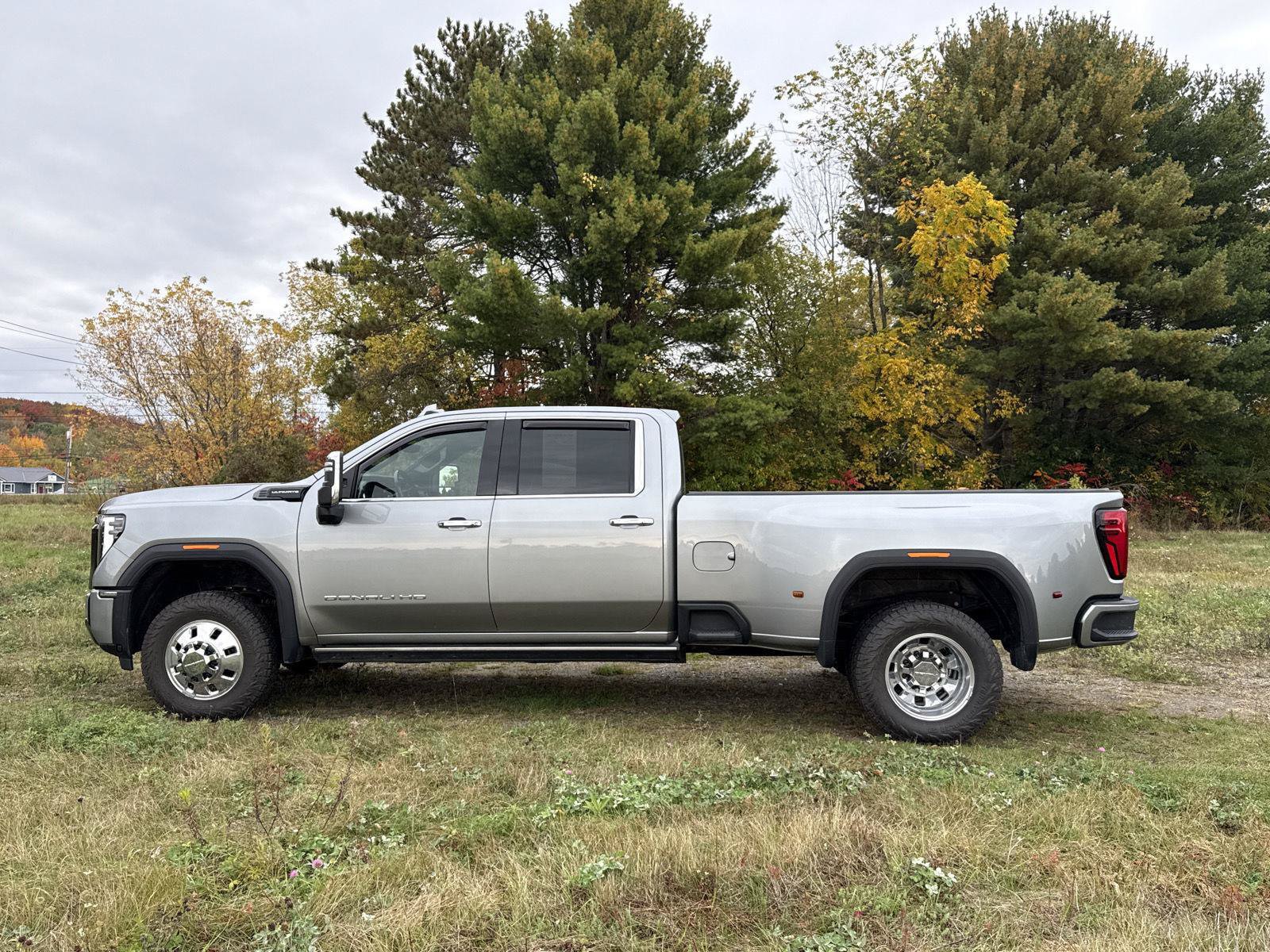Used 2025 GMC Sierra 3500 Denali Ultimate AWD/4WD image 9