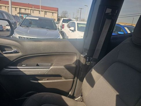 Used 2022 Chevrolet Colorado LT w/ Fleet Safety Package image 13