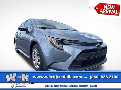 Used 2024 Toyota Corolla LE FWD image 3