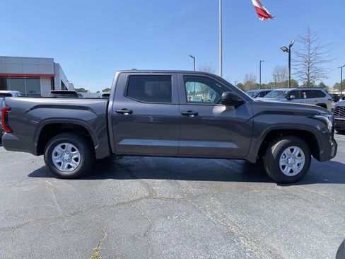 New 2026 Toyota Tundra SR image 2