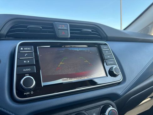 Used 2025 Nissan Versa SV image 22