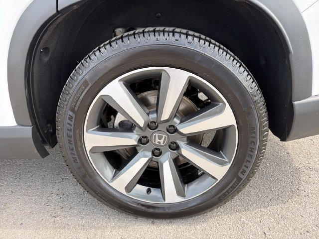 Used 2025 Honda Pilot Elite image 31