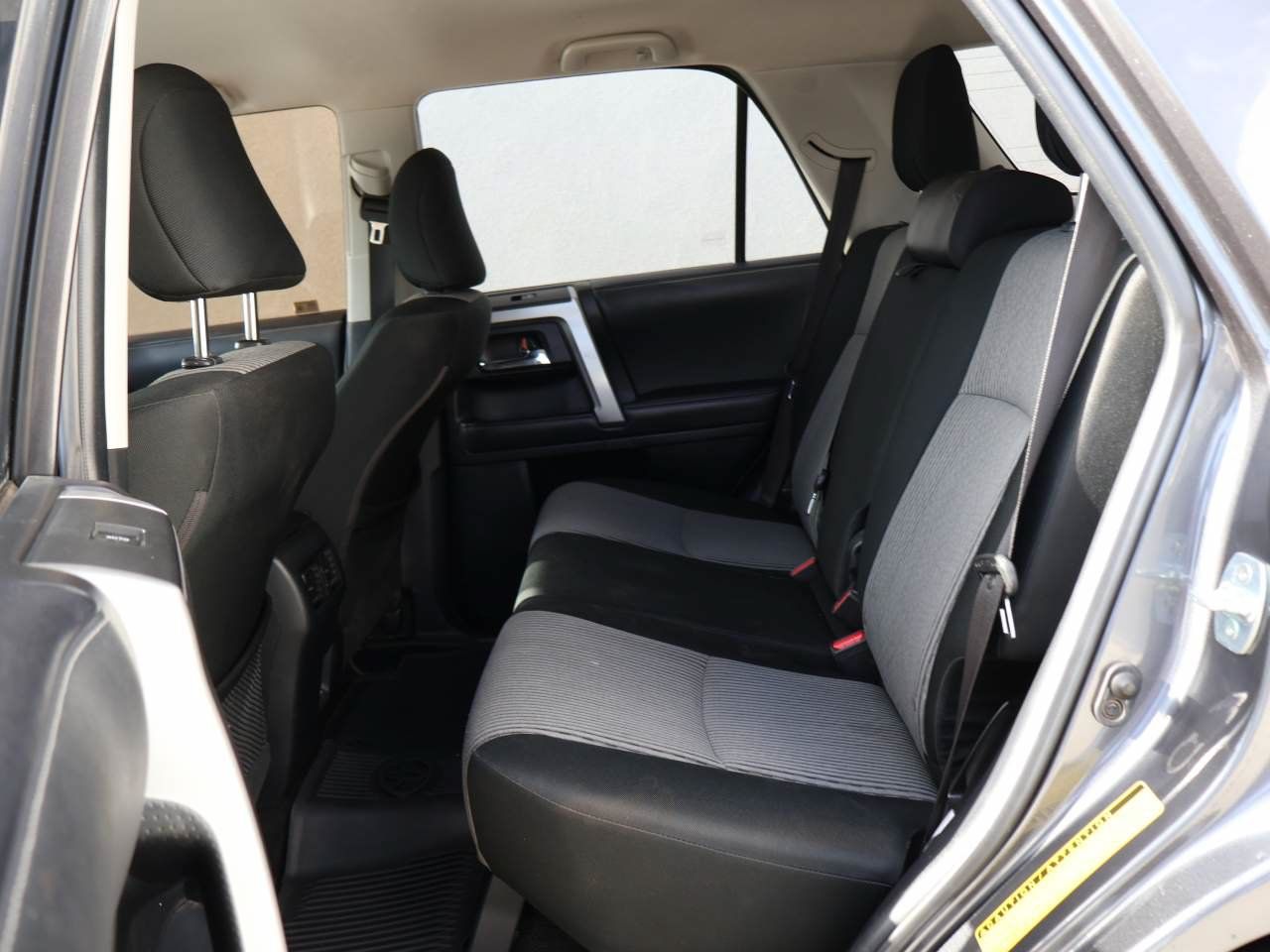 Used 2023 Toyota 4Runner SR5 AWD/4WD image 10