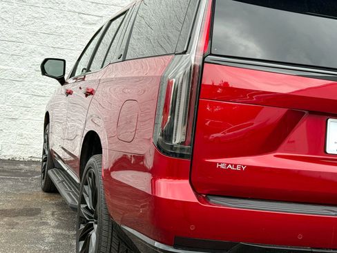 Certified 2023 Cadillac Escalade Sport Platinum image 10