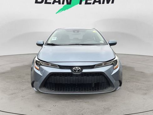 Used 2020 Toyota Corolla LE image 2