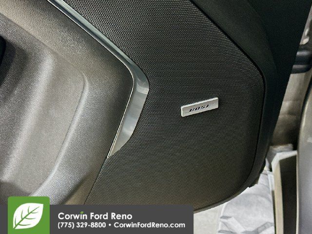 Used 2022 Chevrolet Tahoe Z71 w/ Z71 Off-Road Package AWD/4WD image 22