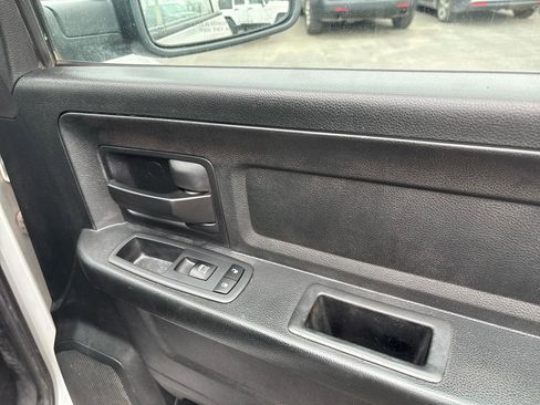 Used 2018 RAM 1500 ST w/ SXT Appearance Group image 16