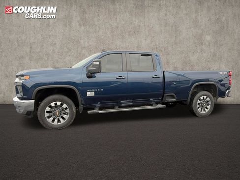 Used 2022 Chevrolet Silverado 3500 LT w/ All Star Edition AWD/4WD image 5