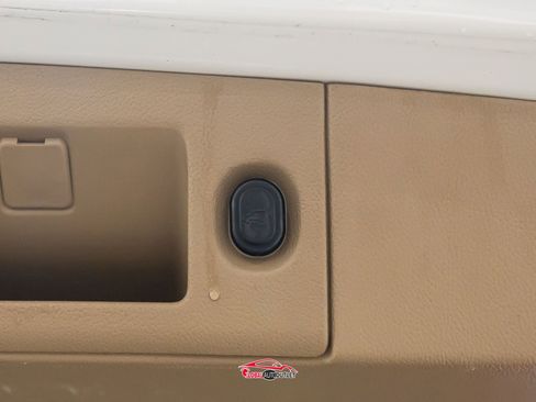 Used 2018 Cadillac Escalade ESV Platinum AWD/4WD image 50
