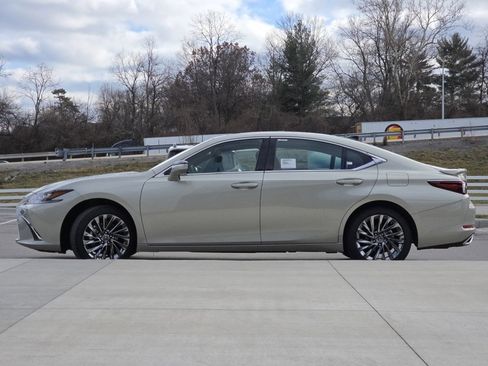 New 2025 Lexus ES 350 Ultra Luxury image 26