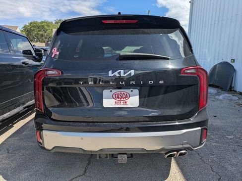 Used 2025 Kia Telluride S image 2