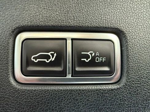 Used 2025 Kia Sorento SX Prestige w/ Olive Brown Leather Package image 13