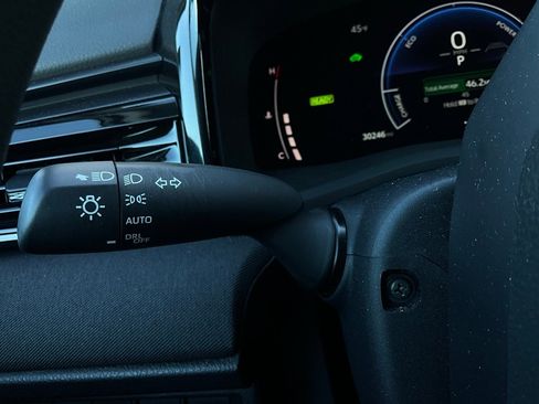 Used 2025 Toyota Camry LE image 34