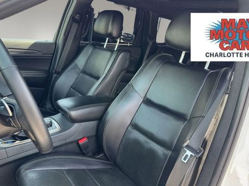 Used 2017 Jeep Grand Cherokee Limited w/ Luxury Group II image 13
