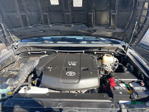 Used 2008 Toyota FJ Cruiser 4WD w/ Upgrade Pkg 2 image 27