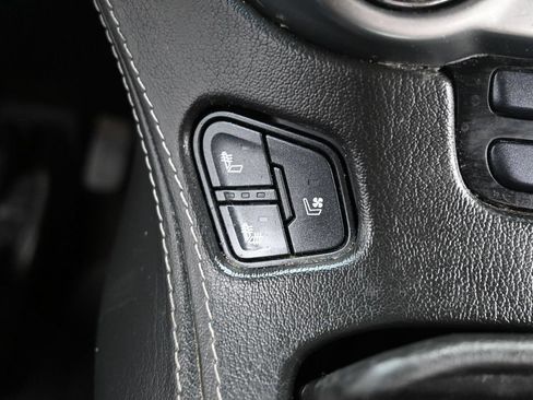 Used 2018 Chevrolet Tahoe Premier AWD/4WD image 25