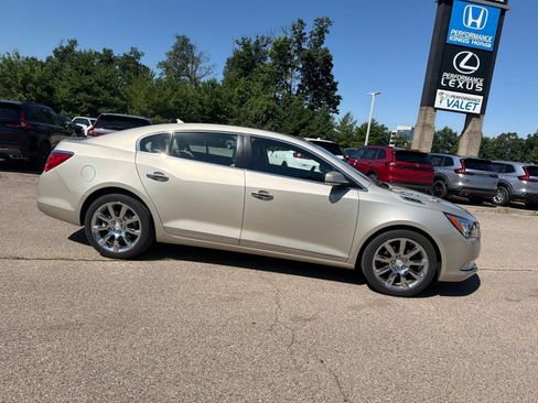 Used 2014 Buick LaCrosse Premium w/ Driver Confidence Package FWD image 11