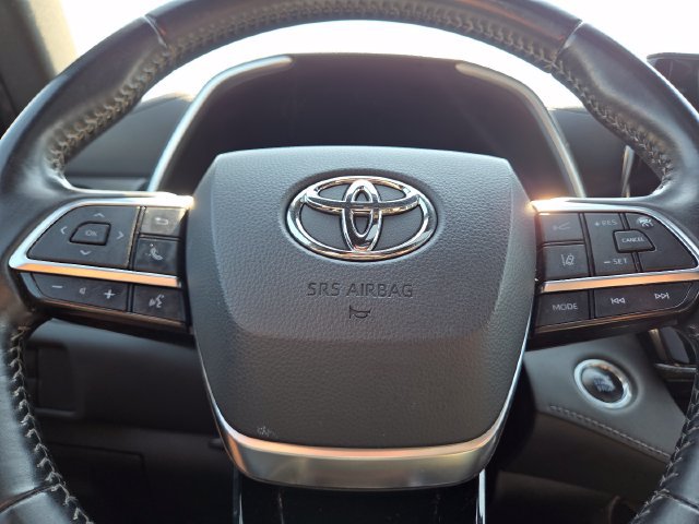 Used 2021 Toyota Highlander XSE AWD/4WD image 27