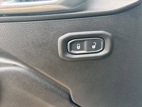 Used 2022 Jeep Gladiator Sport image 55