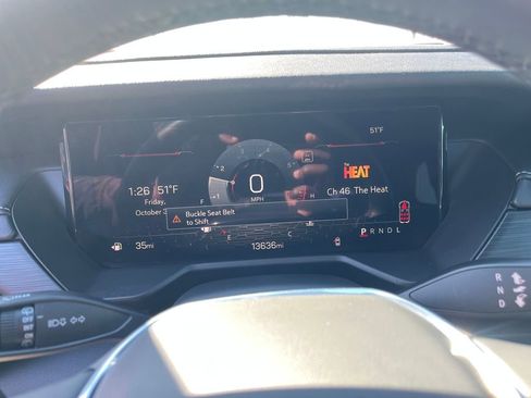 Used 2025 GMC Acadia Elevation image 17