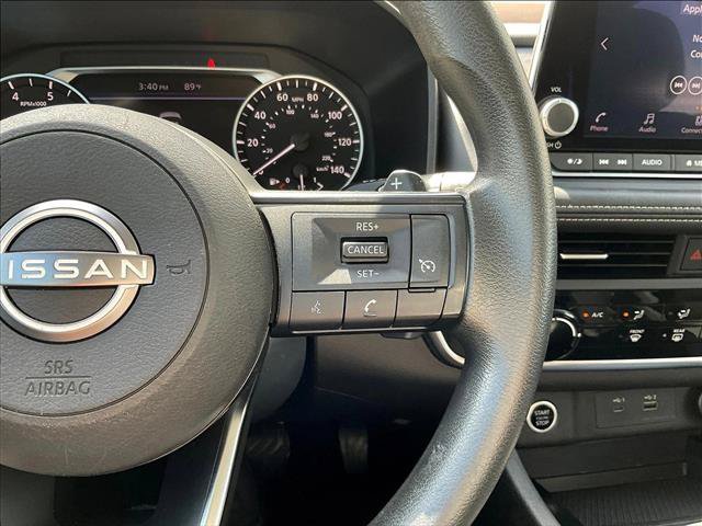 Used 2023 Nissan Rogue S FWD image 17