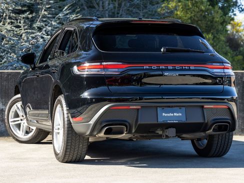 Certified 2025 Porsche Macan image 3