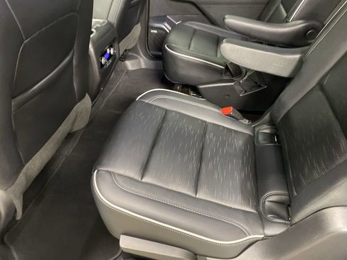 Certified 2025 Buick Enclave Sport Touring image 25