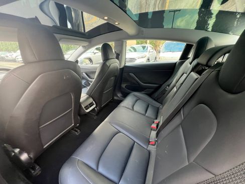 Used 2020 Tesla Model 3 Standard Range image 24