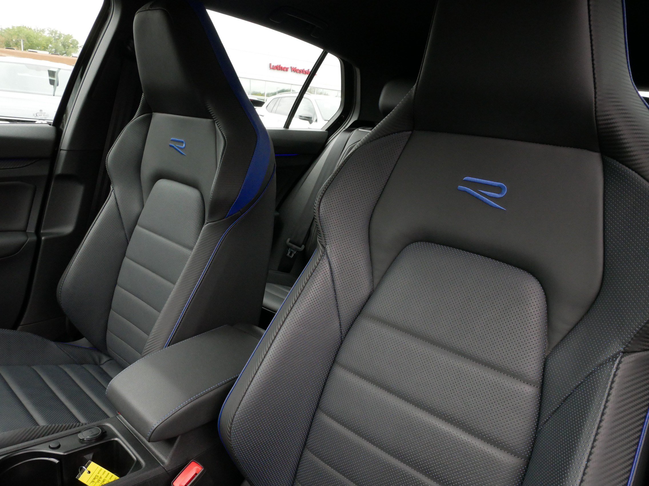 Certified 2022 Volkswagen Golf R AWD/4WD image 35