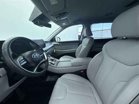 Used 2024 Hyundai Palisade SEL image 11