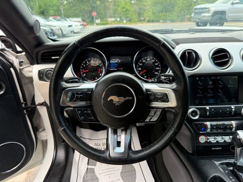 Used 2017 Ford Mustang GT Premium RWD image 28