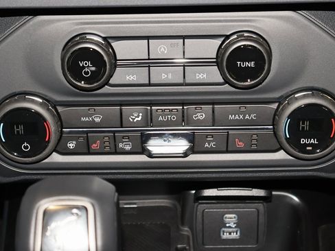 New 2025 Ford Bronco Outer Banks image 24